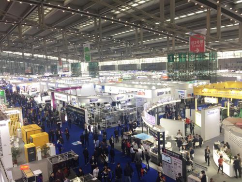 電子電路與電子商務(wù)技術(shù)的融合 未來科技展臺(tái)設(shè)計(jì)的創(chuàng)新趨勢(shì)